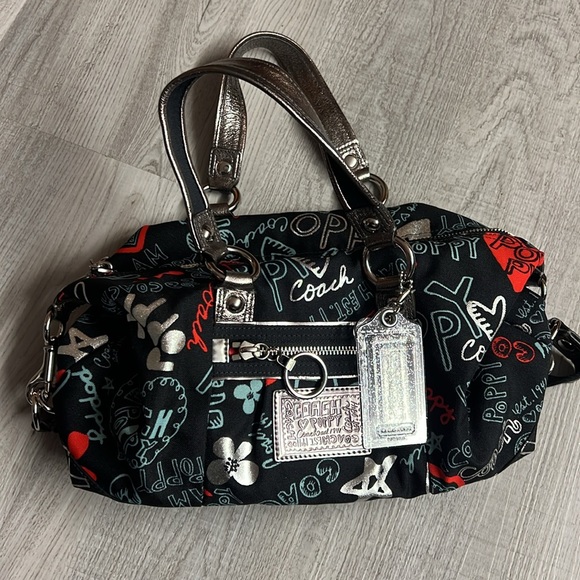 Authentic Coach Poppy Graffiti Bag - Picture 3 of 9